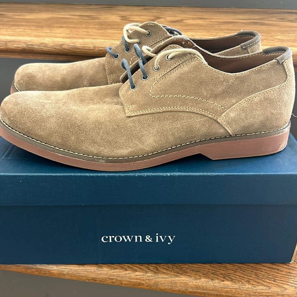 Crown & Ivy Percy Lace up buck soft suede